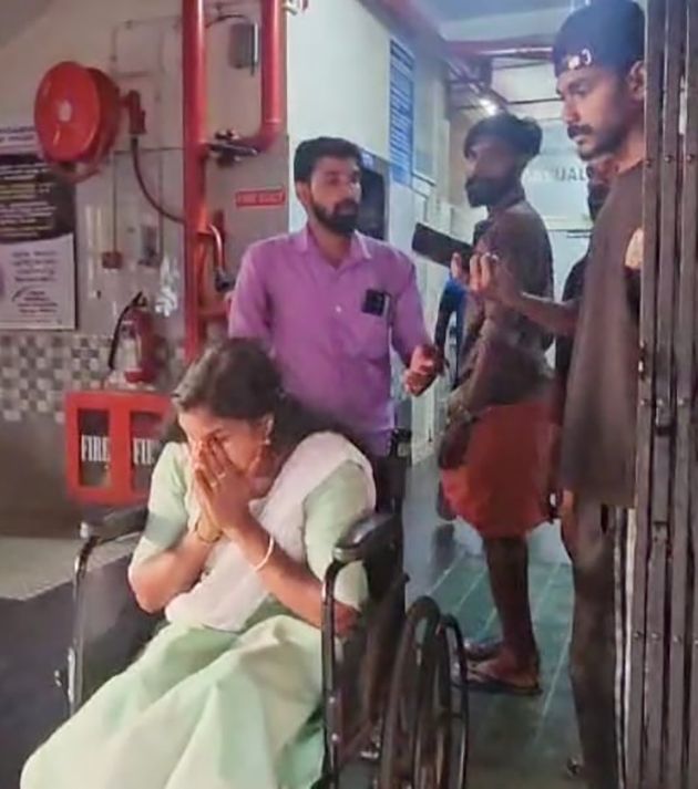 kurathikkudikku sameepam kaattaana aakramanathil aashaavarkkarmaarkkum bharthaavinum parikku.  Open in Google Translate • Feedback