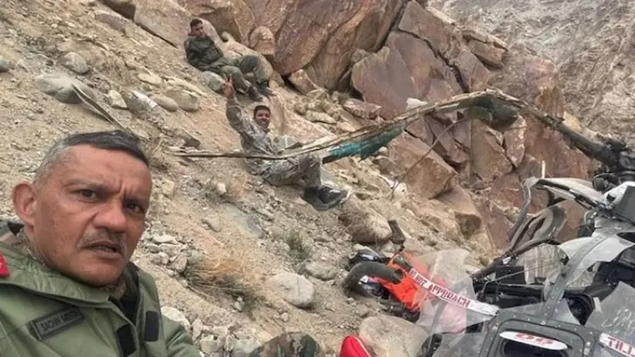 indian army helicopter crash leh