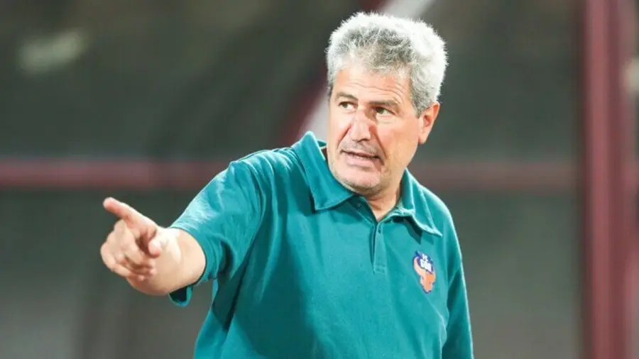 indian football former coach