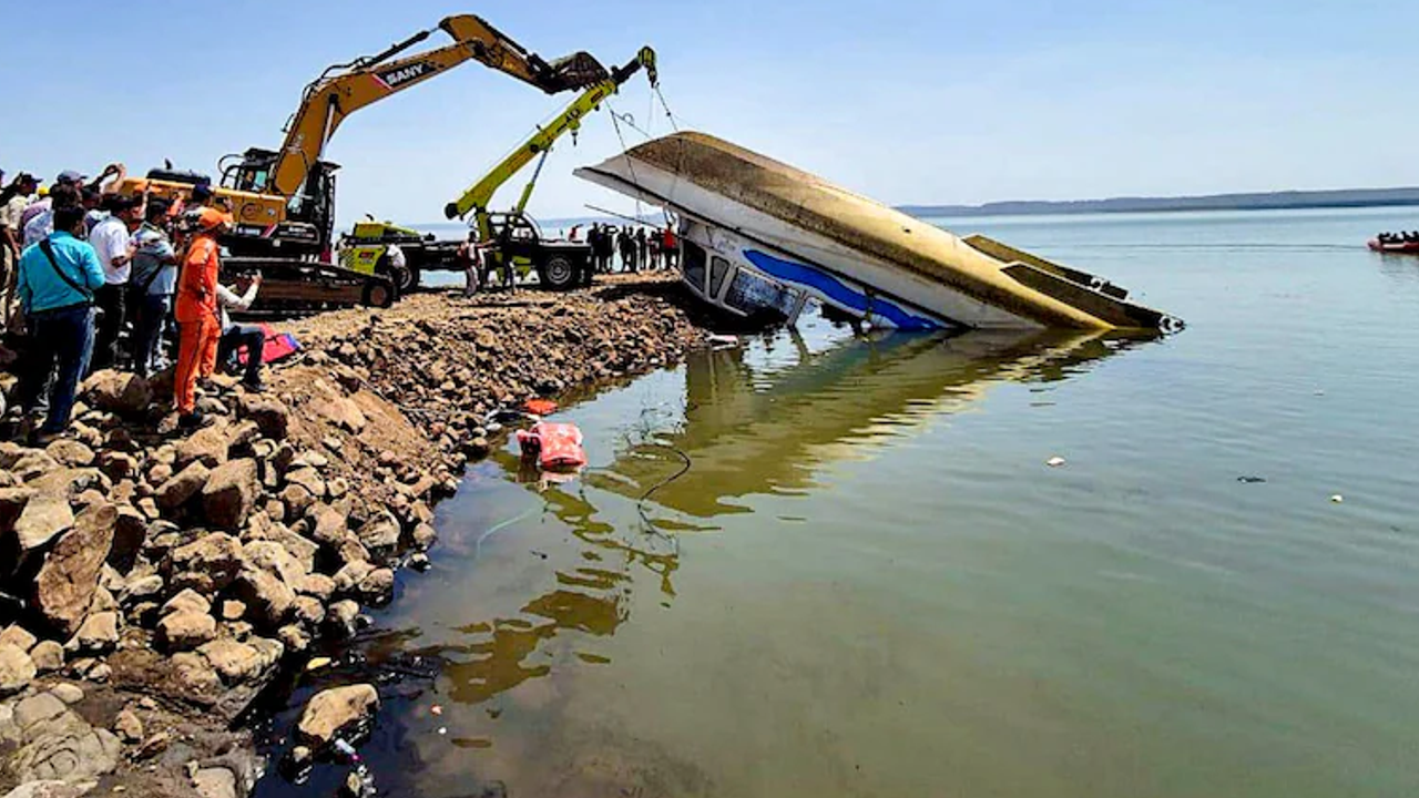 Jabalpur Boat
