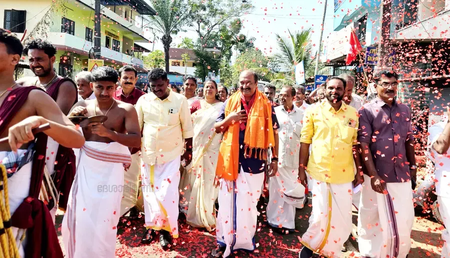 കൊട്ടാരക്കര മണ്ഡലം വികസന സന്ദേശയാത്രക്ക് മാവടിയിൽ നൽകിയ സ്വീകരണം