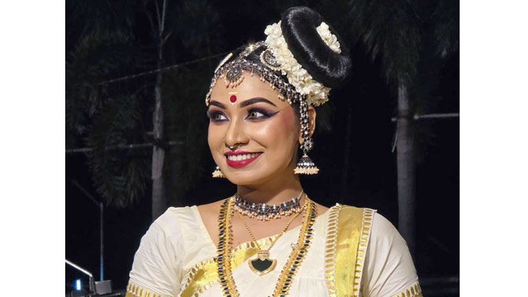 mohiniyattam