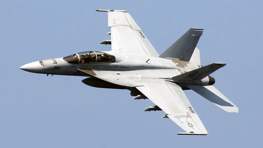F 18 jet