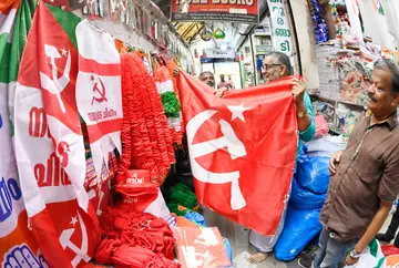 Flag, garland, t-shirt, shawl, balloon, symbol, badge, hat...