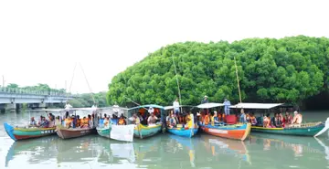 Kadalundi Community Reserve Eco-Tourism Center invites tourists