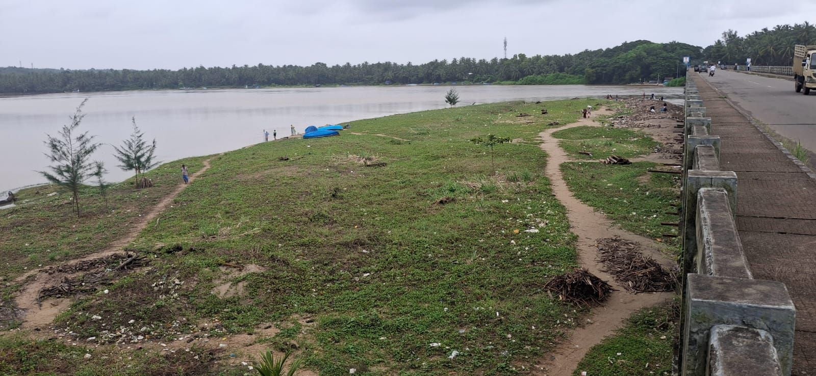കടലുണ്ടി അഴിമുഖത്ത് രൂപപ്പെട്ട മണൽതിട്ട