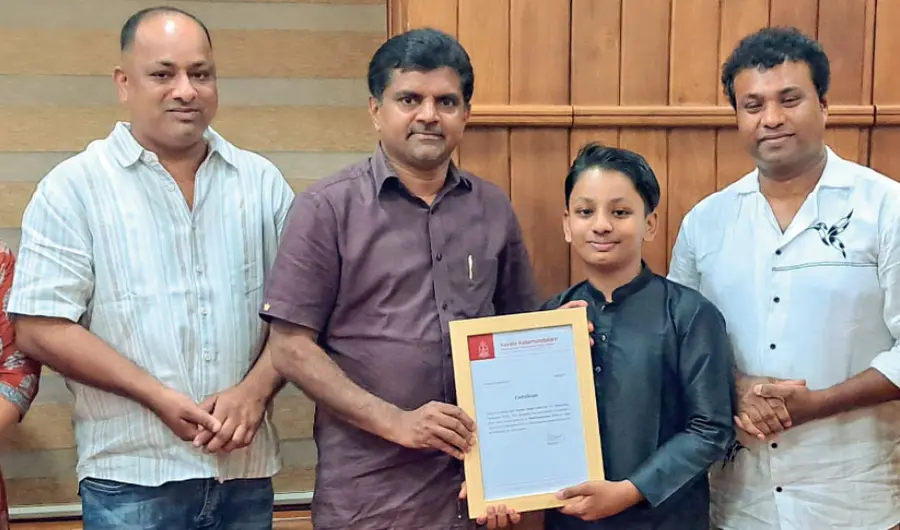 kalamandalam bharathanatyam course passing first male student