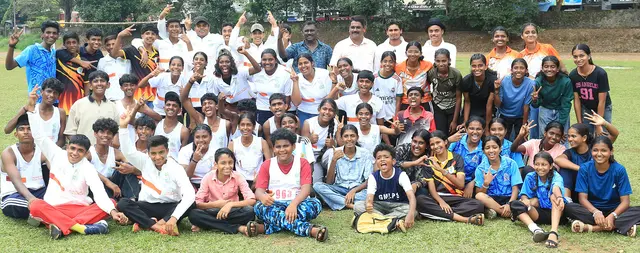 റവന്യൂ ജില്ലാ കായികമേളയിൽ ഓവറോൾ കിരീടം നേടിയ കാഞ്ഞിരപ്പള്ളി ഉപജില്ല