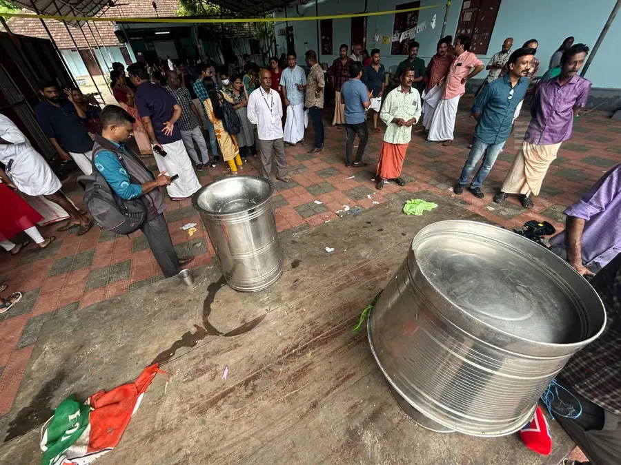 karthikappally govt school youth congress protest