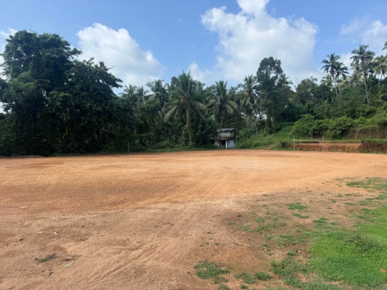 കോവുക്കുന്നിൽ നിർമിച്ച കളിസ്ഥലം