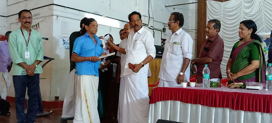 ക്ഷീരകർഷകർക്കുള്ള കേരള ബാങ്ക് വായ്പാ വിതരണം വൈസ് പ്രസിഡന്റ്
എം കെ കണ്ണൻ ഉദ്ഘാടനം ചെയ്യുന്നു