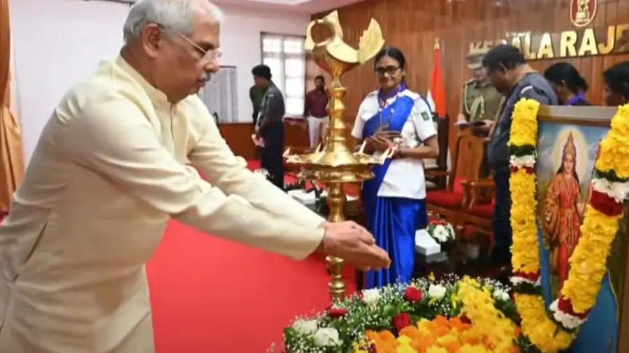 kerala givernor with bharathamba.