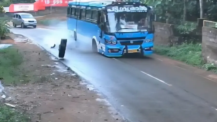 kollam bus accident