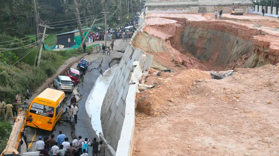 kollam national highway collapse.jpg