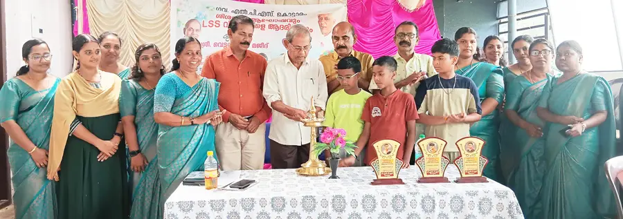 കൊട്ടാരം ഗവ. എൽപി സ്‌കൂളിൽ ശിശുദിനാംഘാഷം സാഹിത്യകാരൻ വെട്ടയ്‌ക്കൽ മജീദ്‌ ഉദ്‌ഘാടനംചെയ്യുന്നു