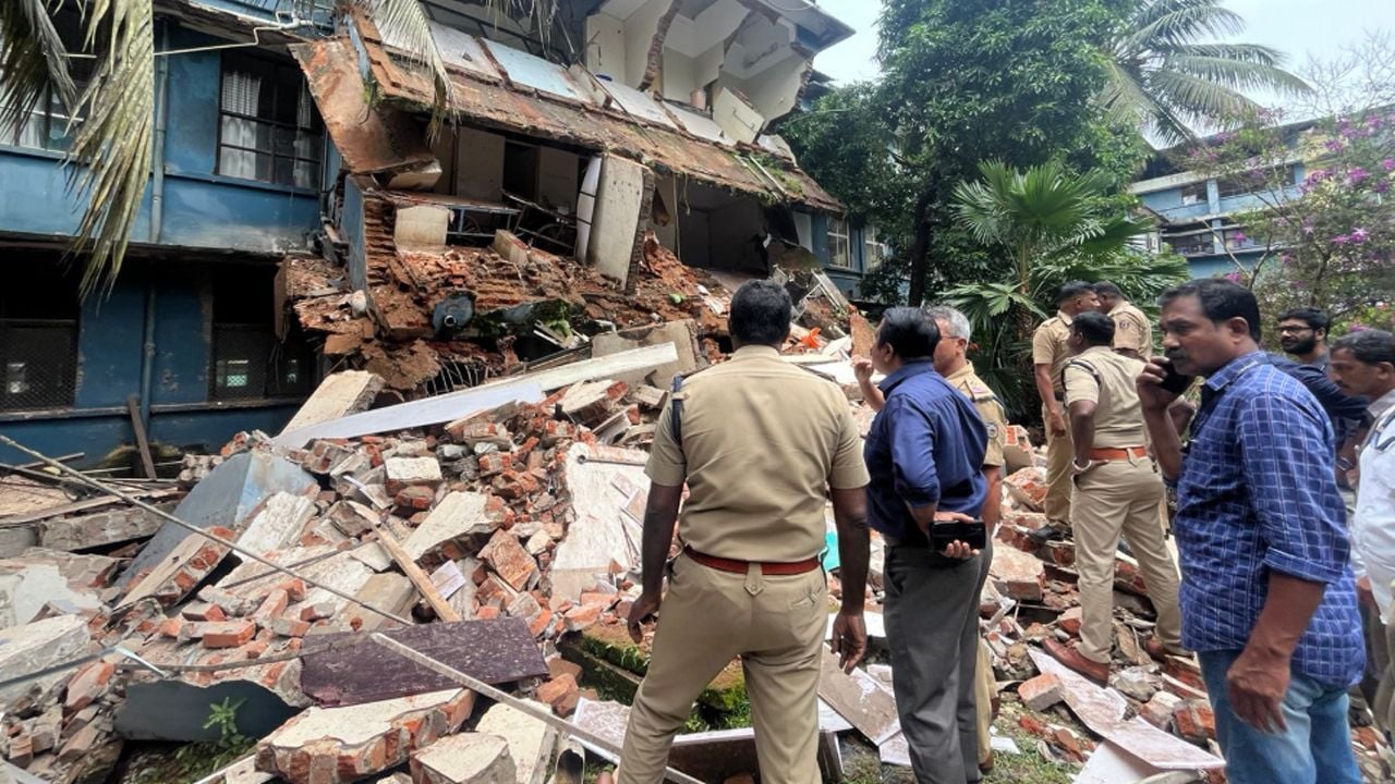 kottayam medical college building collapsed