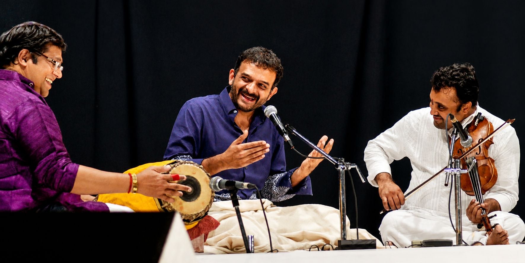 ടി എം കൃഷ്‌ണ കച്ചേരി അവതരിപ്പിക്കുന്നു                                                                                              ഫോട്ടോ: കെ ആർ വിനയൻ