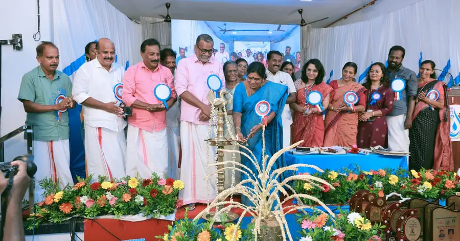 വയലാര്‍ കാവില്‍ സെന്റ്‌ മൈക്കിള്‍സ് പാരിഷ് ഹാളില്‍ മൂന്നുനാൾനീണ്ട ജില്ലാ ക്ഷീരസംഗമം സമാപിച്ചു. 