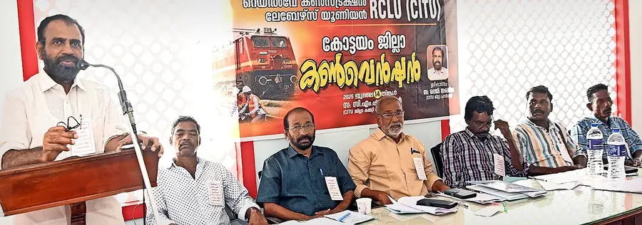 The central government should withdraw the action.