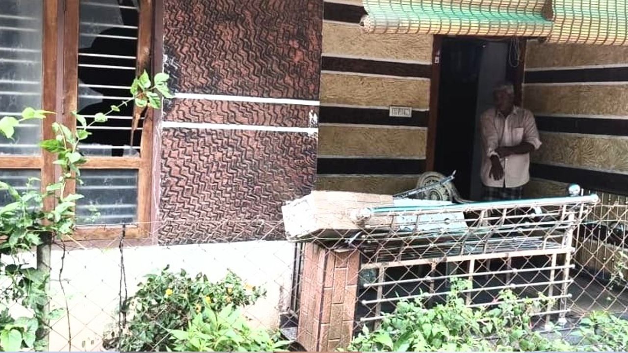 kulathupuzha taurus lorry tyre detached