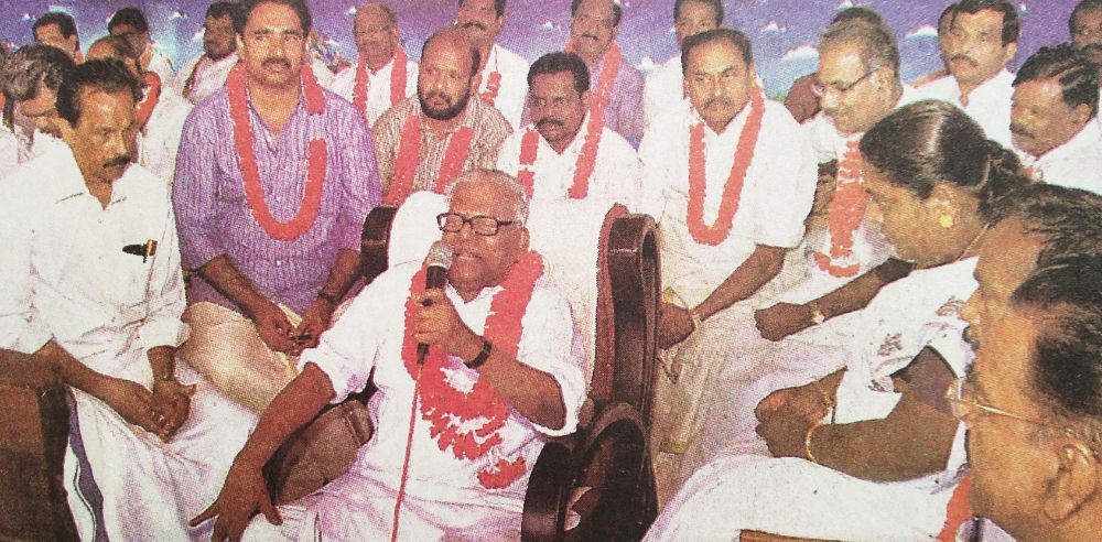 വണ്ടിപ്പെരിയാർ സമരവേദിയിൽ വിഎസ് ഉപവസിക്കുന്നു