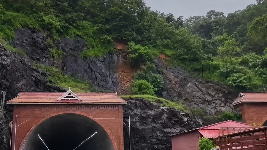 kuthiran tunnel