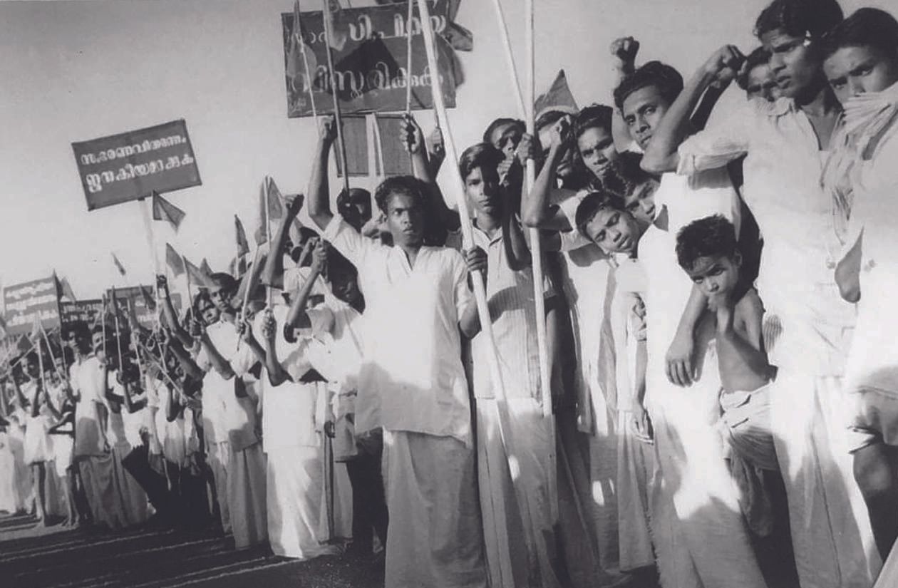 1946ൽ സർ സി പിക്കെതിരായ സമരത്തിൽ വി എസ്‌.  ദേശാഭിമാനി ഫോട്ടോഗ്രാഫർ ജേക്കബ്‌ ഫിലിപ്പ്‌  പകർത്തിയ ചിത്രം