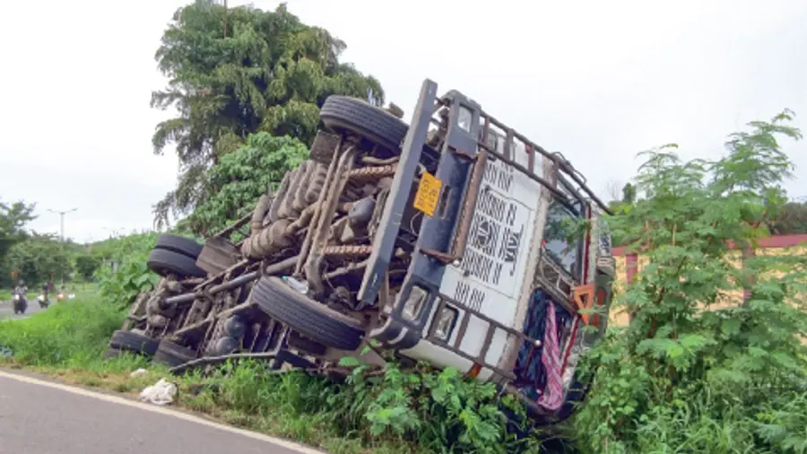 The lorry overturned.