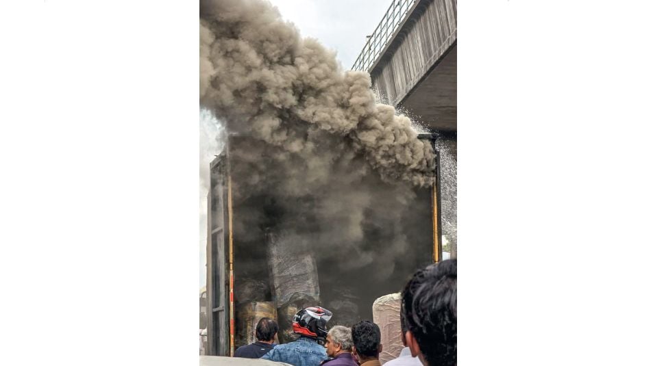 Parcel lorry caught fire.