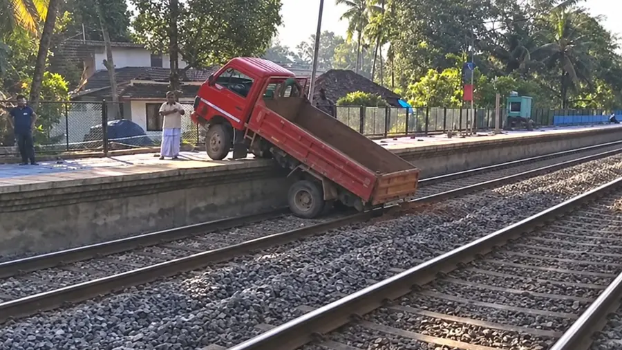 lorry accident kozhikode