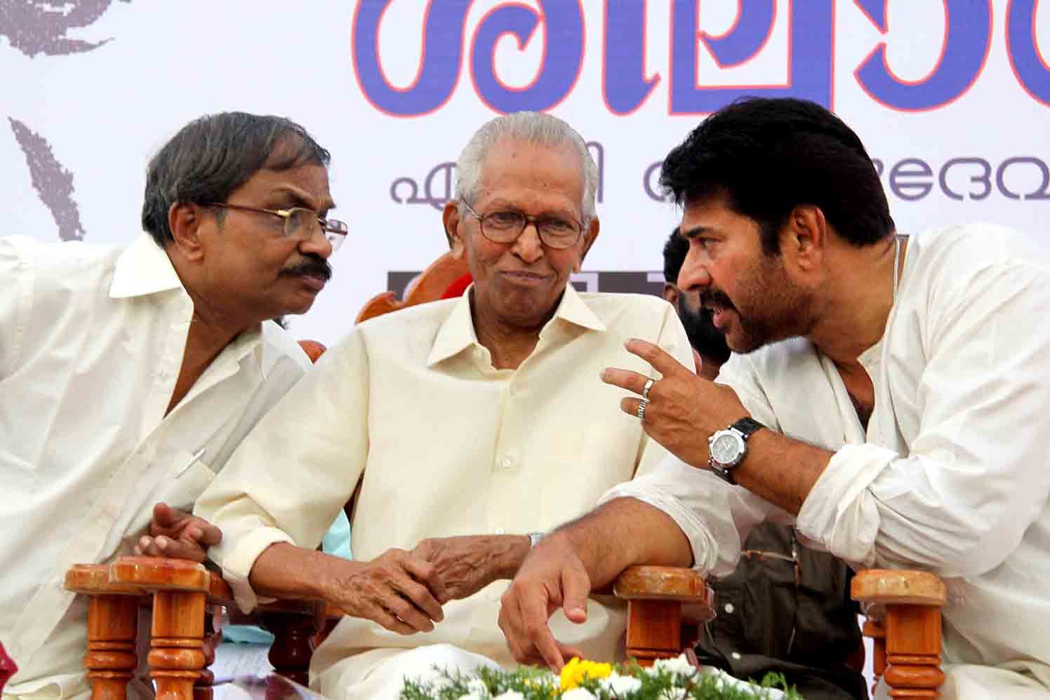 എം ടി, സാനുമാഷ്‌, മമ്മൂട്ടി