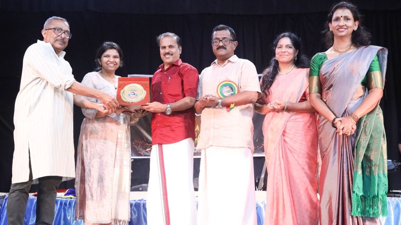 malayalam mission teacher honoured