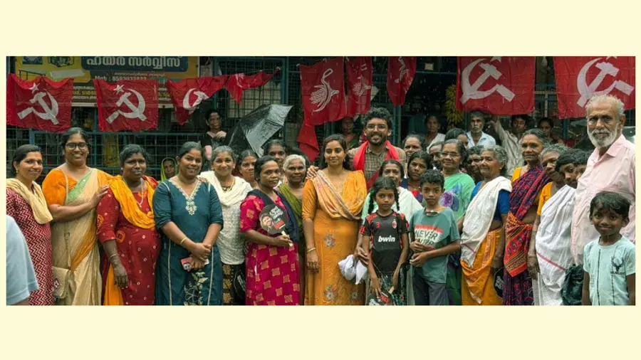 ജില്ലാ പഞ്ചായത്ത് കല്ലറ ഡിവിഷൻ എൽഡിഎഫ് സ്ഥാനാർഥി മാലിക് മാങ്കോടിന് അഞ്ചാനക്കുഴിക്കരയിൽ നൽകിയ
സ്വീകരണം