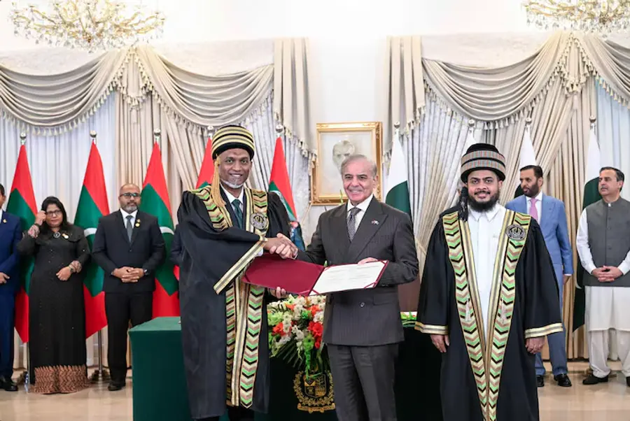 Pakistan, Maldives