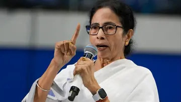 ബിജെപി അധികാരത്തിലെത്തിയാൽ മീനും ഇറച്ചിയും കഴിക്കുന്നത് വിലക്കും; മമത ബാനർജി