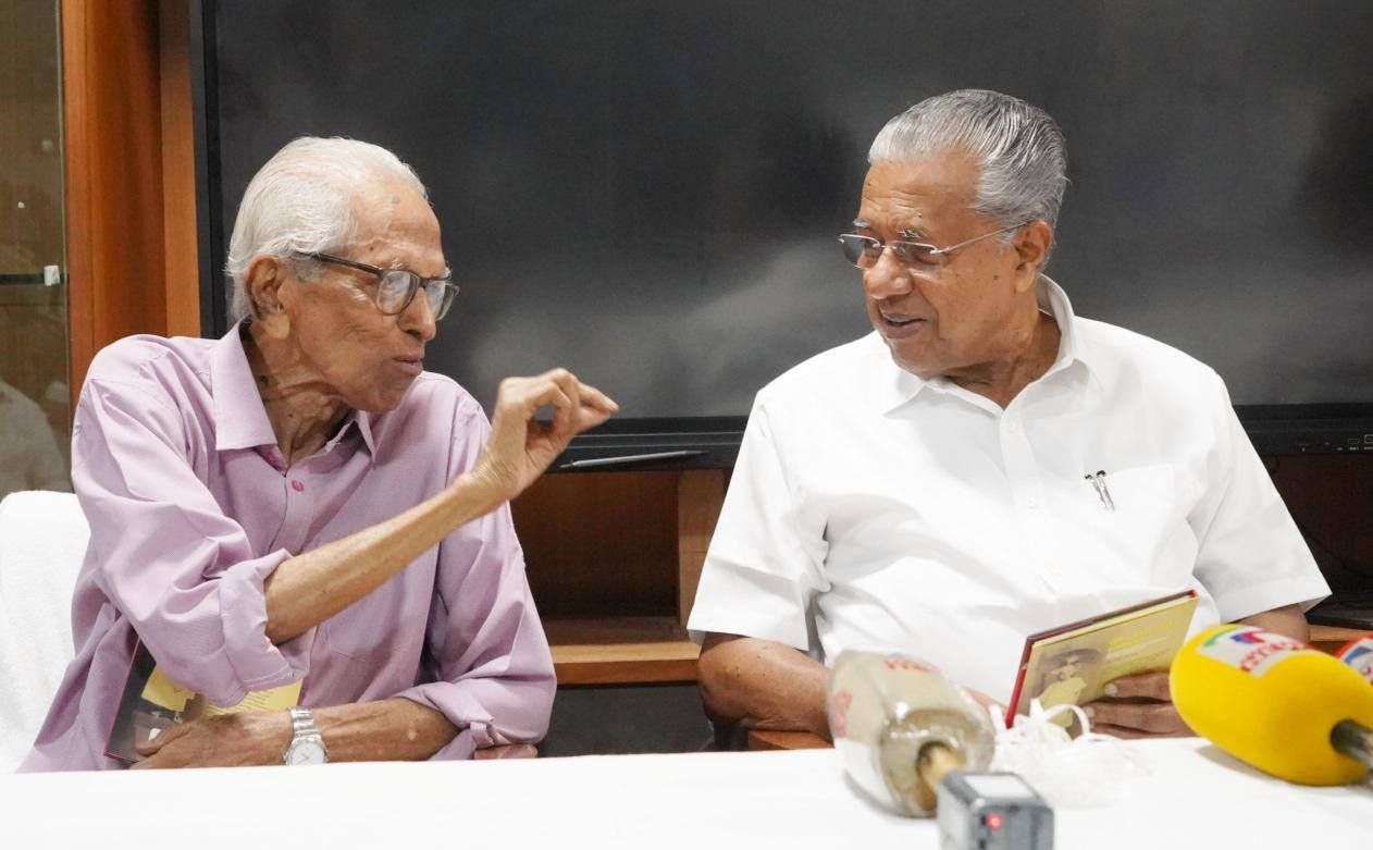 M K Sanu With Pinarayi Vijayan