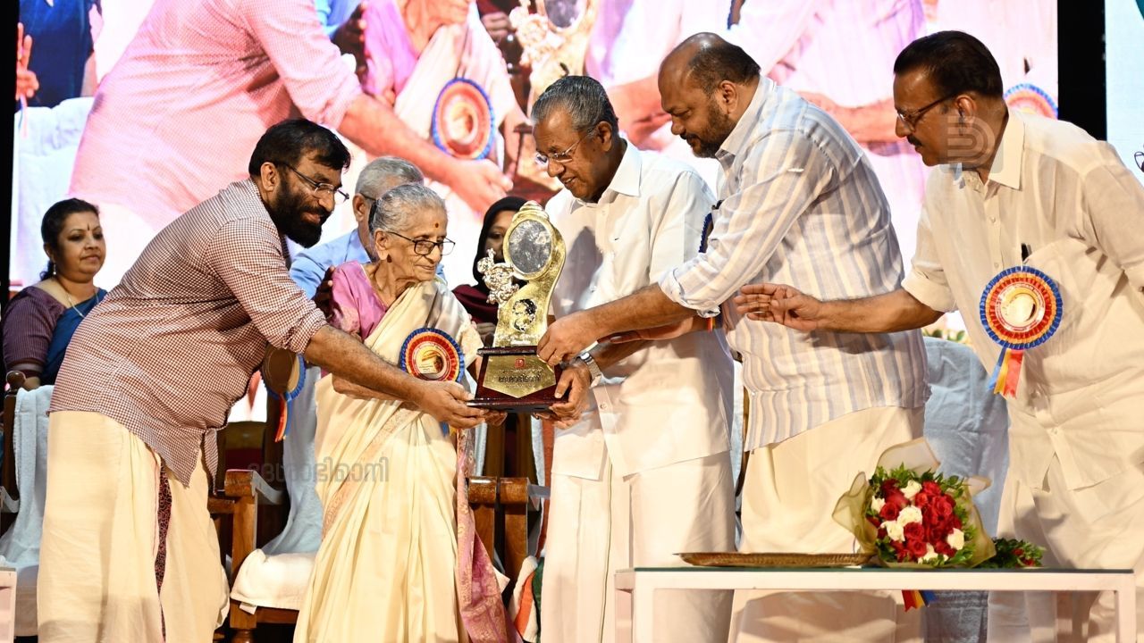 m leelavathy deshabhimani award