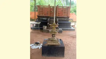  temple lamps stolen