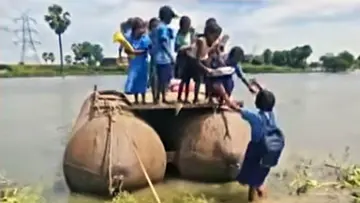 muhana river school children