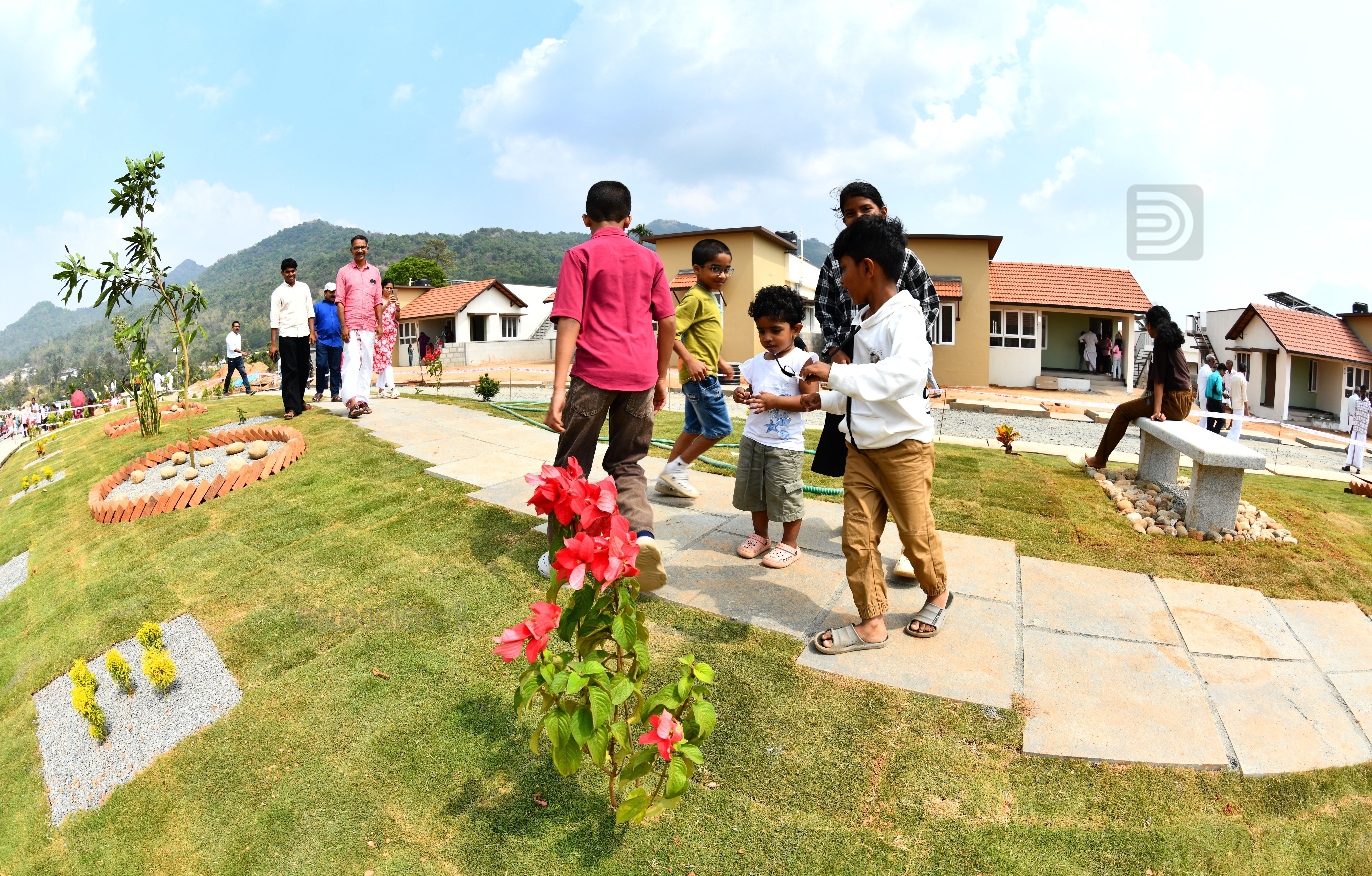 mundakkai chooralmala township