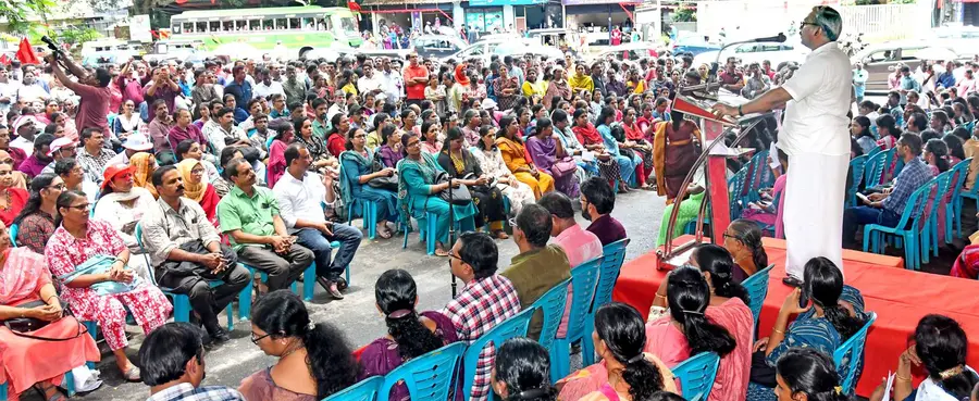 Led by the Kerala NGO Union, employees organized marches and sit-in protests to district headquarters.