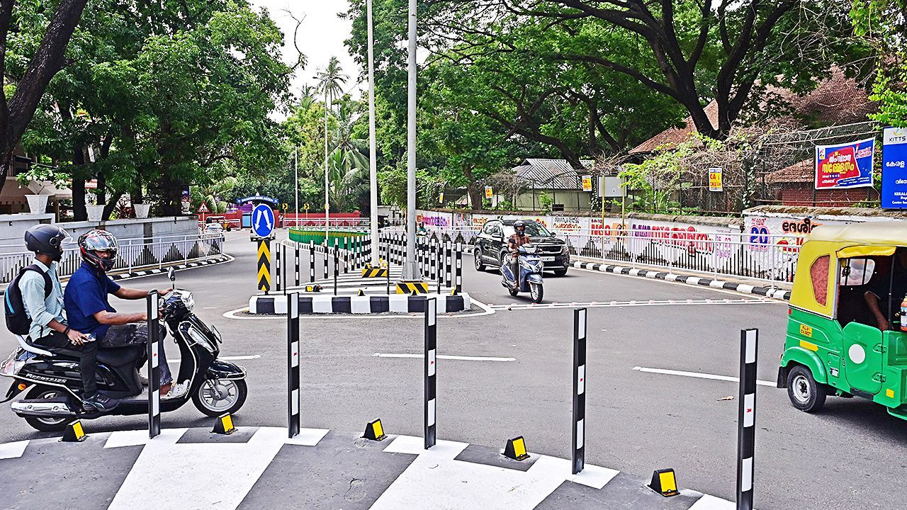 Norka Gandhi bhavan road