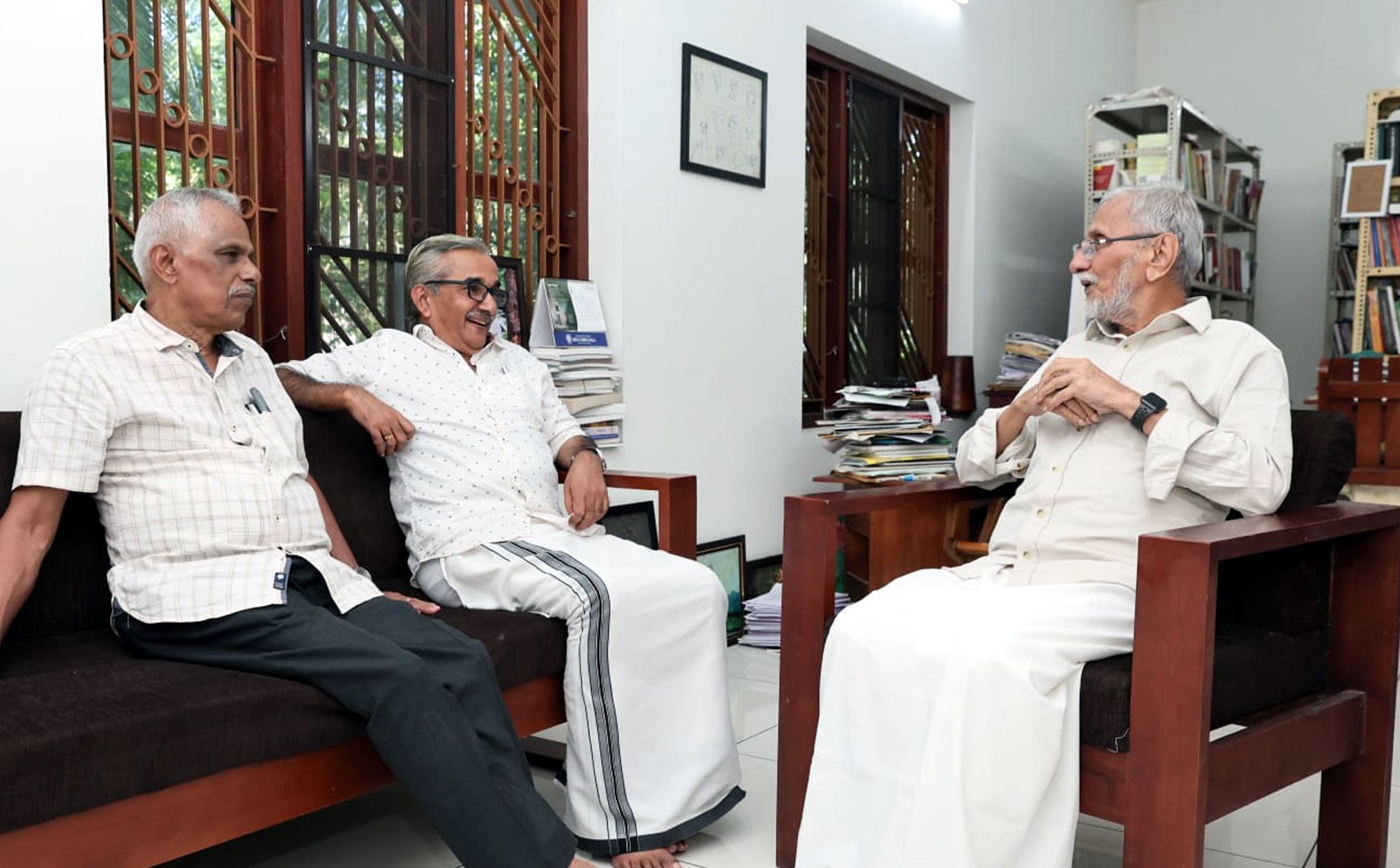 കെ പി മോഹനൻ, ഇ പി രാജഗോപാലൻ, എൻ എസ്‌ മാധവൻ           ഫോട്ടോ: അരവിന്ദ്‌ വി പി 