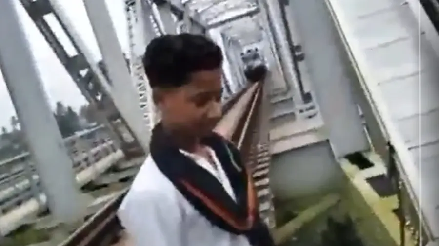odisha teen train accident