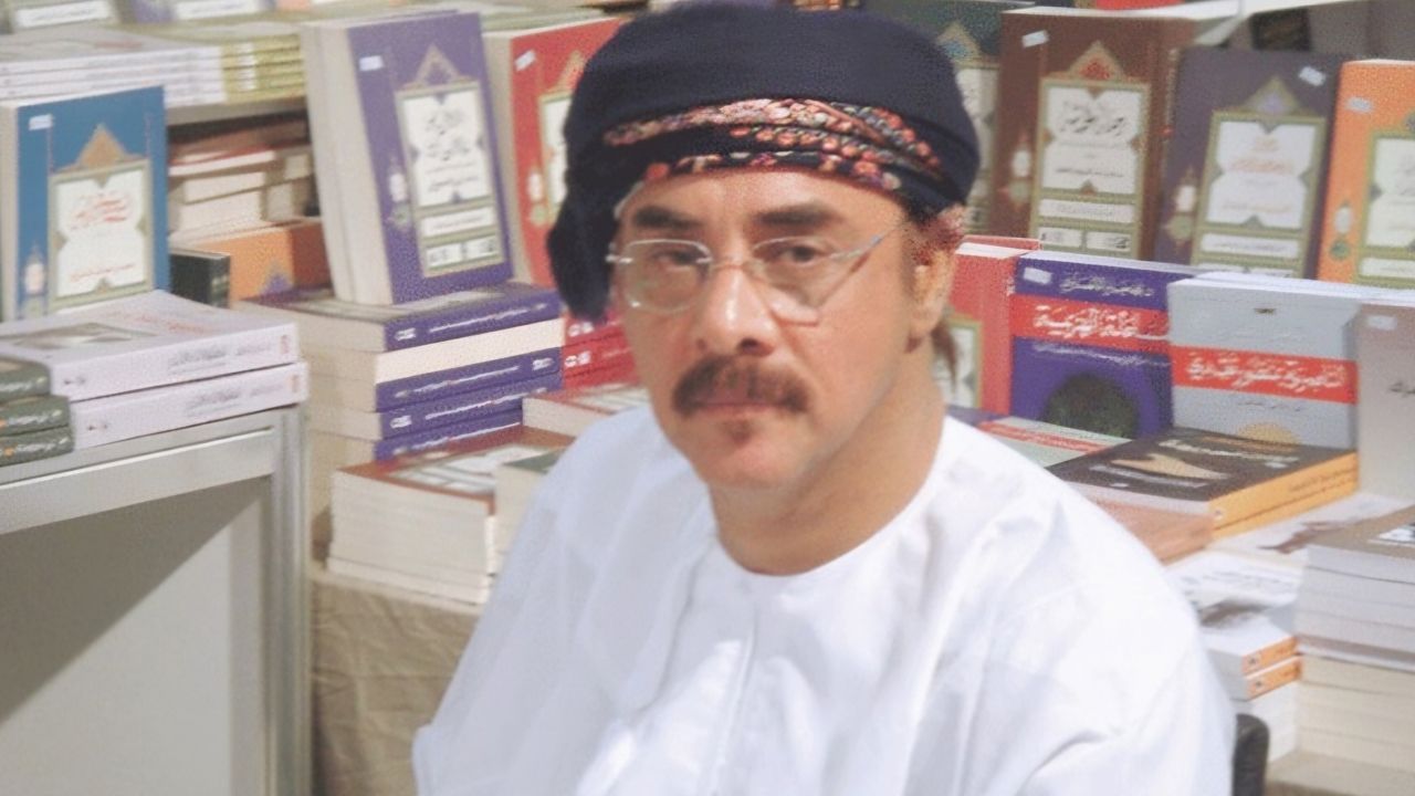 oman writer died