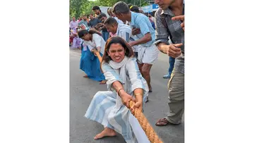 തൃക്കാക്കര നഗരസഭ നേതൃത്വത്തിൽ അഞ്ചുദിവസമായി വിവിധ വേദികളിലായി നടന്നുവന്ന ഓണാഘോഷ പരിപാടികൾക്ക് തിങ്കളാഴ്ച കൊടിയിറങ്ങും.