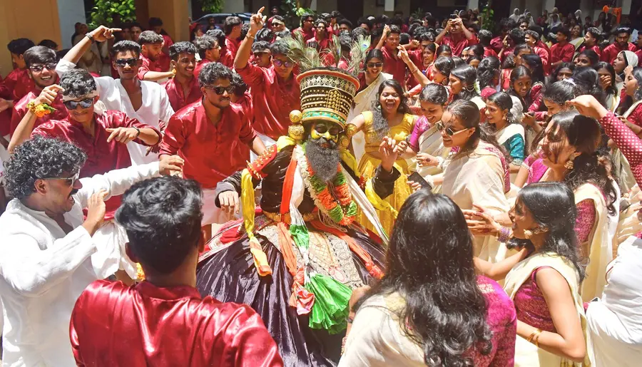 മലബാർ ക്രിസ്ത്യൻ കോളേജിലെ ഓണാഘോഷത്തിൽ നിന്നും