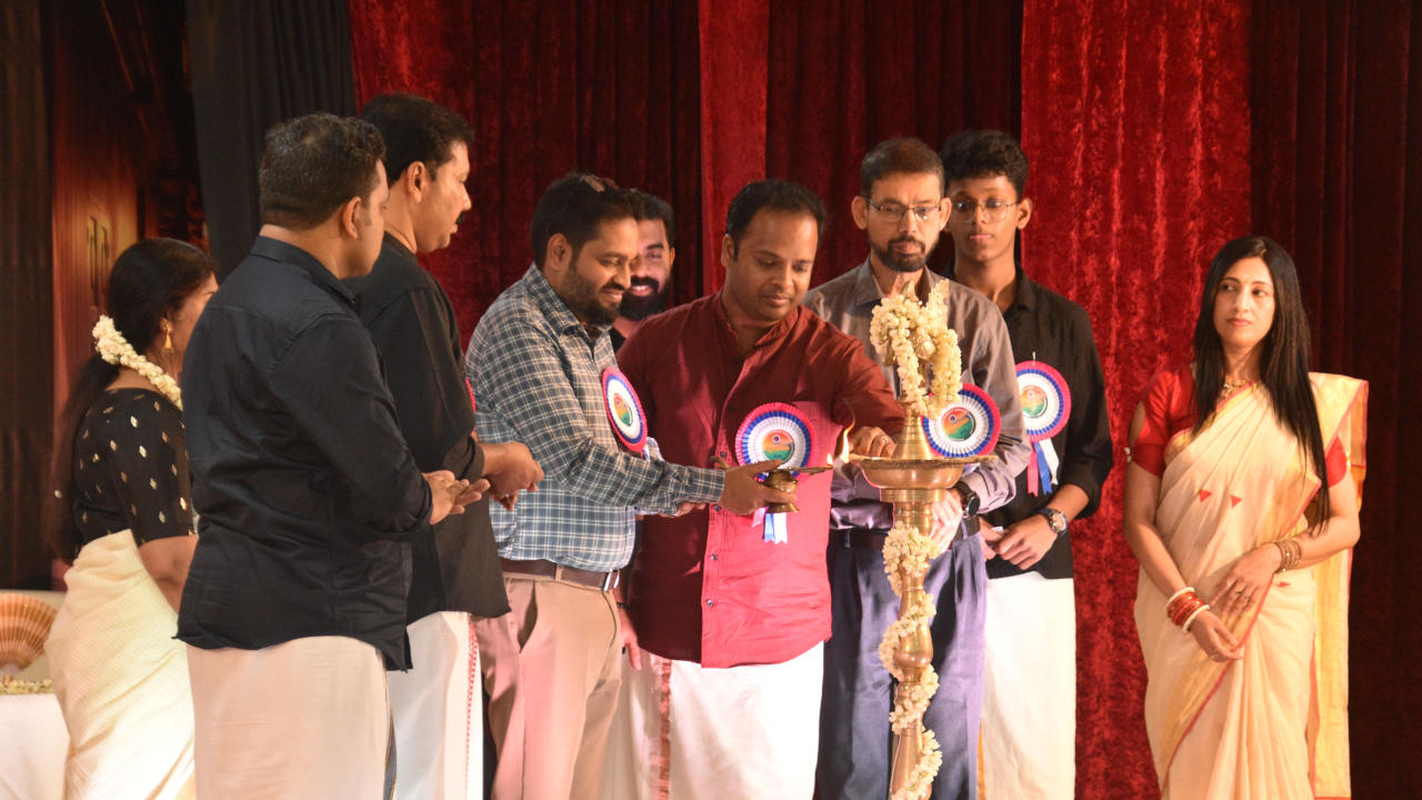 onam celebration folk