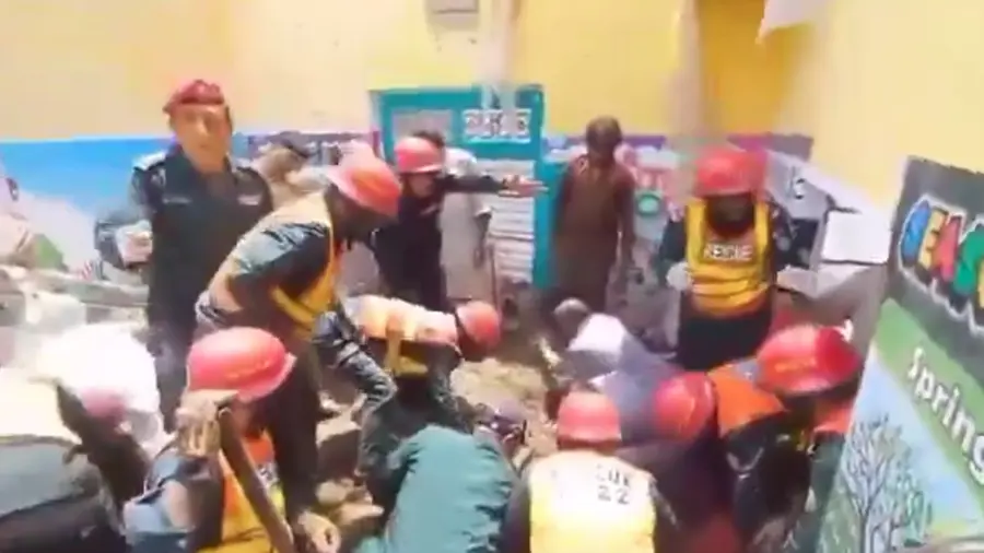 pak punjab school roof collapsed