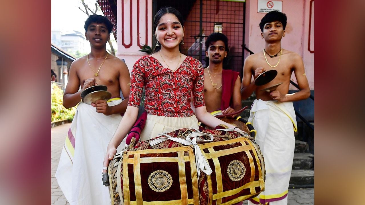 panchavadyam